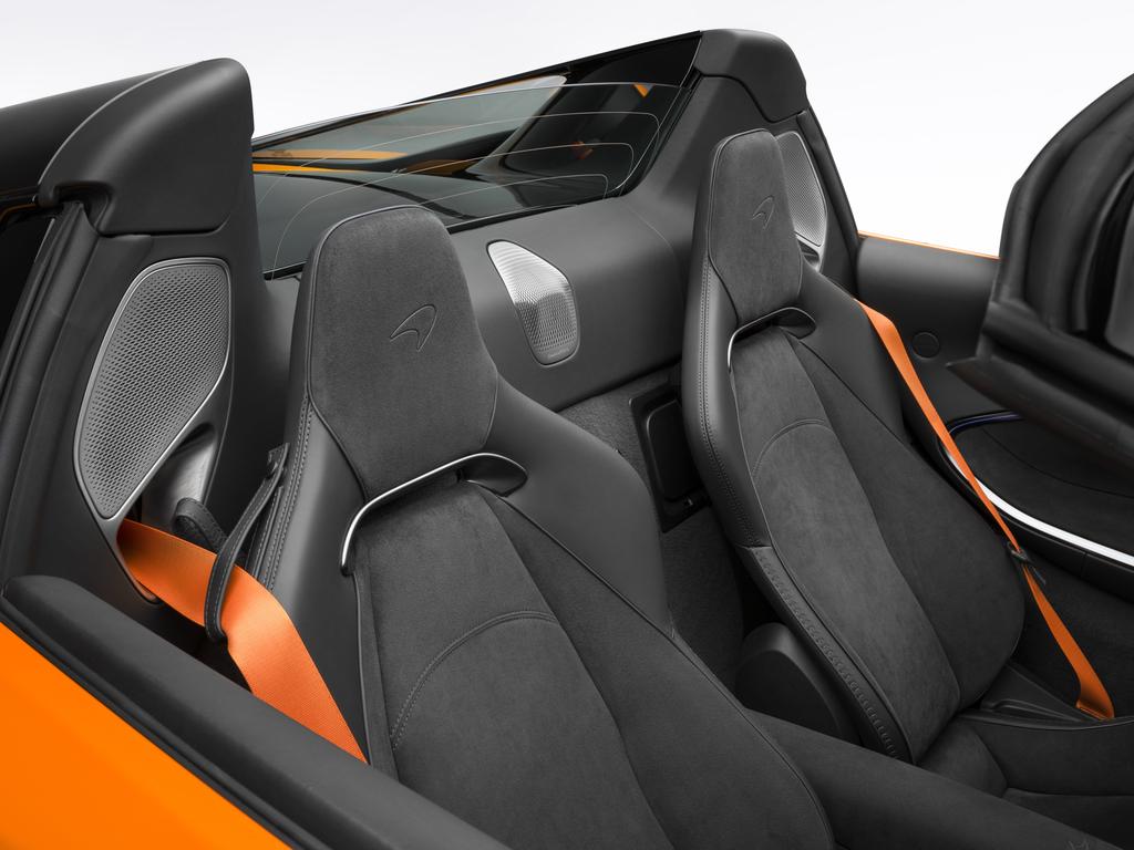 434951_1098052_15902_mclarenarturaspider_web_