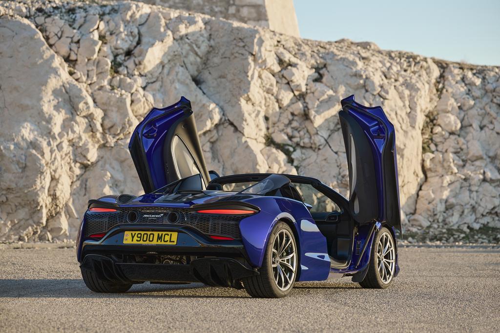 434951_1098069_15883_mclarenarturaspider_web_