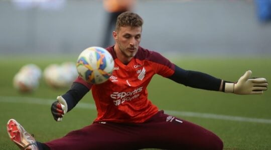 Goleiro Bento, do Athletico
