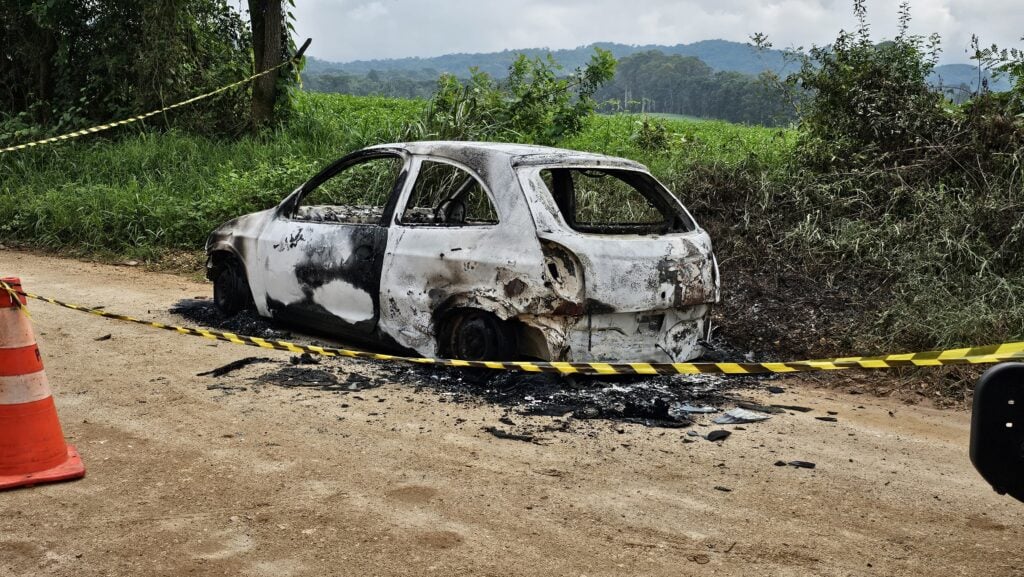 carro queimado