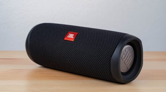speaker-5800162_1920
