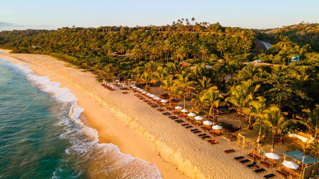 436382_1102422_pousada_travel_inn_trancoso_vista_aA_C_rea_na_praia_do__rio_verde