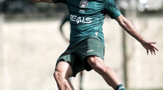Yago Ferreira treina no Coritiba