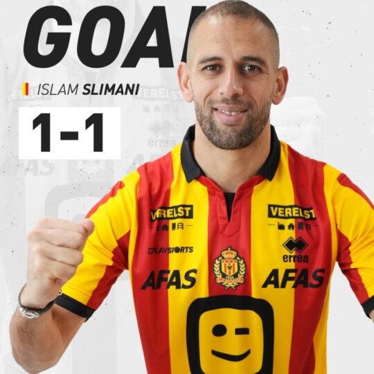 KV Mechelen comemora gol de Slimani