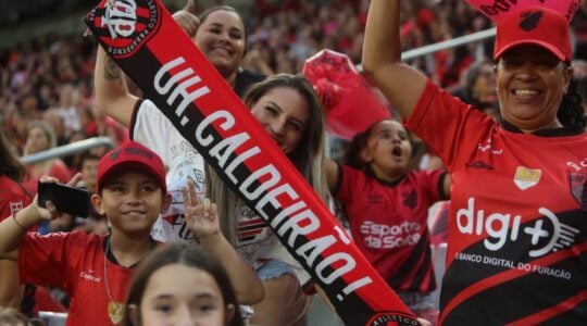 Torcida do Athletico na Arena