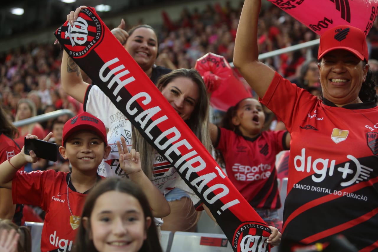 Torcida do Athletico na Arena