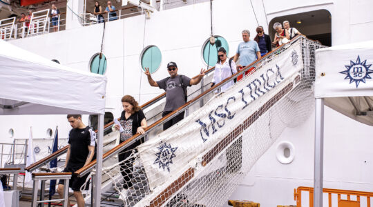 Temporada de cruzeiros já trouxe 21,7 mil turistas para o litoral paranaense