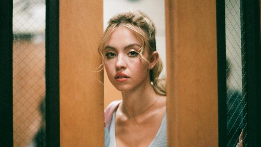 sydney-sweeney-1643161340384_v2_900x506