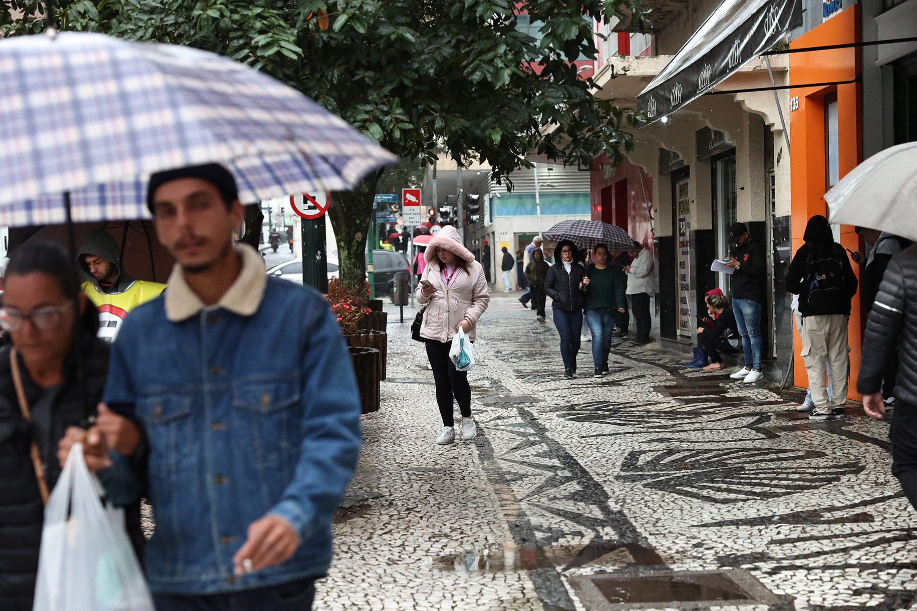 CHUVA E FRIO EM CURITIBA