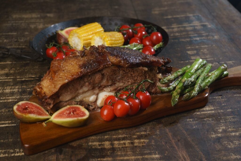Brasil-Sabor-Costela-e-legumes-braseados-Foto-Estudio-Karam