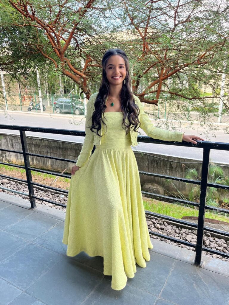 Camila-Almeida