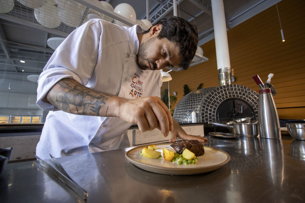 Chef-Lenin-Palhano-Restaurante-Feer-FOTO-Igor-Nazario-Raphael-de-Oliveira-e-EventSoul-3