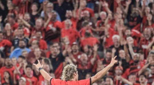 Canobbio comemora gol do Athletico