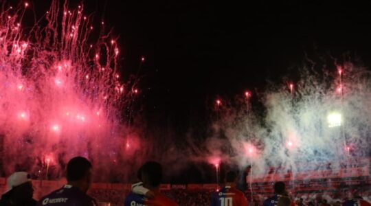 Torcida do Paraná Clube na Vila Capanema