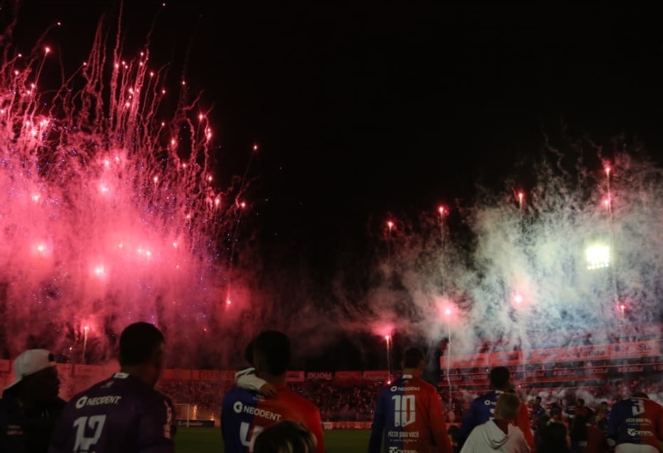 Torcida do Paraná Clube na Vila Capanema