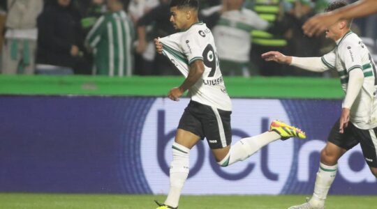 Lucas Ronier, do Coritiba
