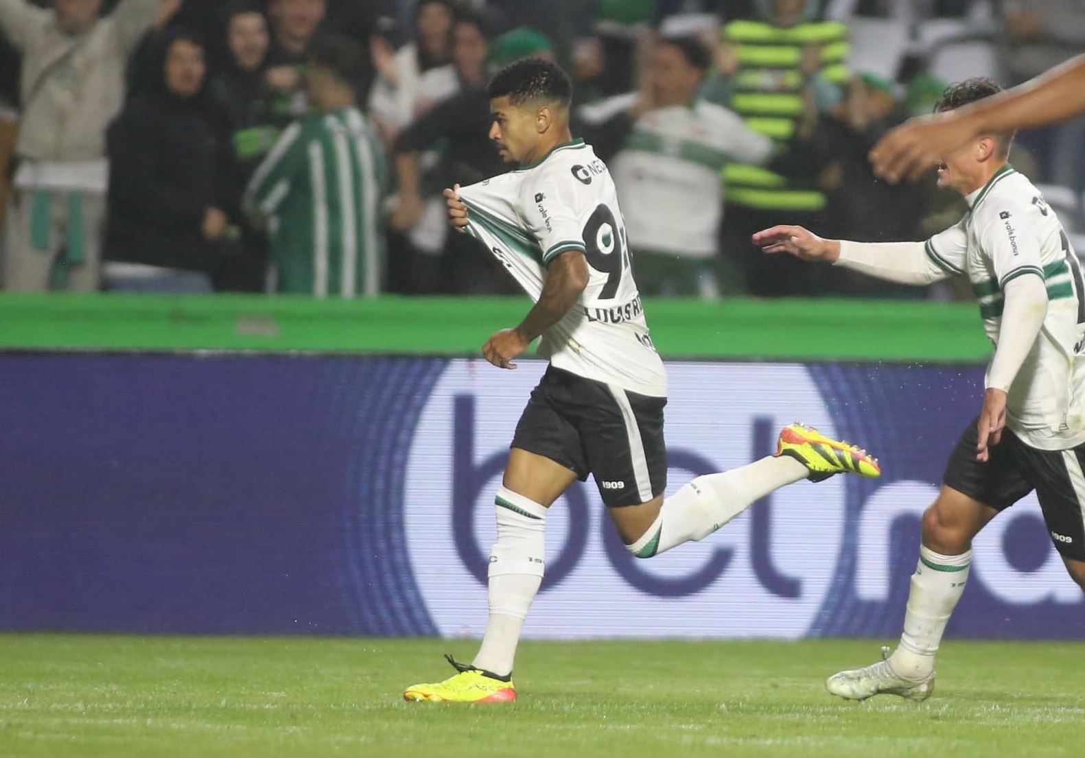 Lucas Ronier, do Coritiba