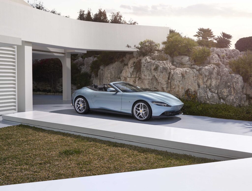 Ferrari_Roma_Spider_2-1
