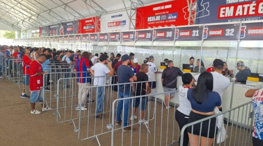 Torcida do Paraná Clube compra ingressos na Vila Capanema