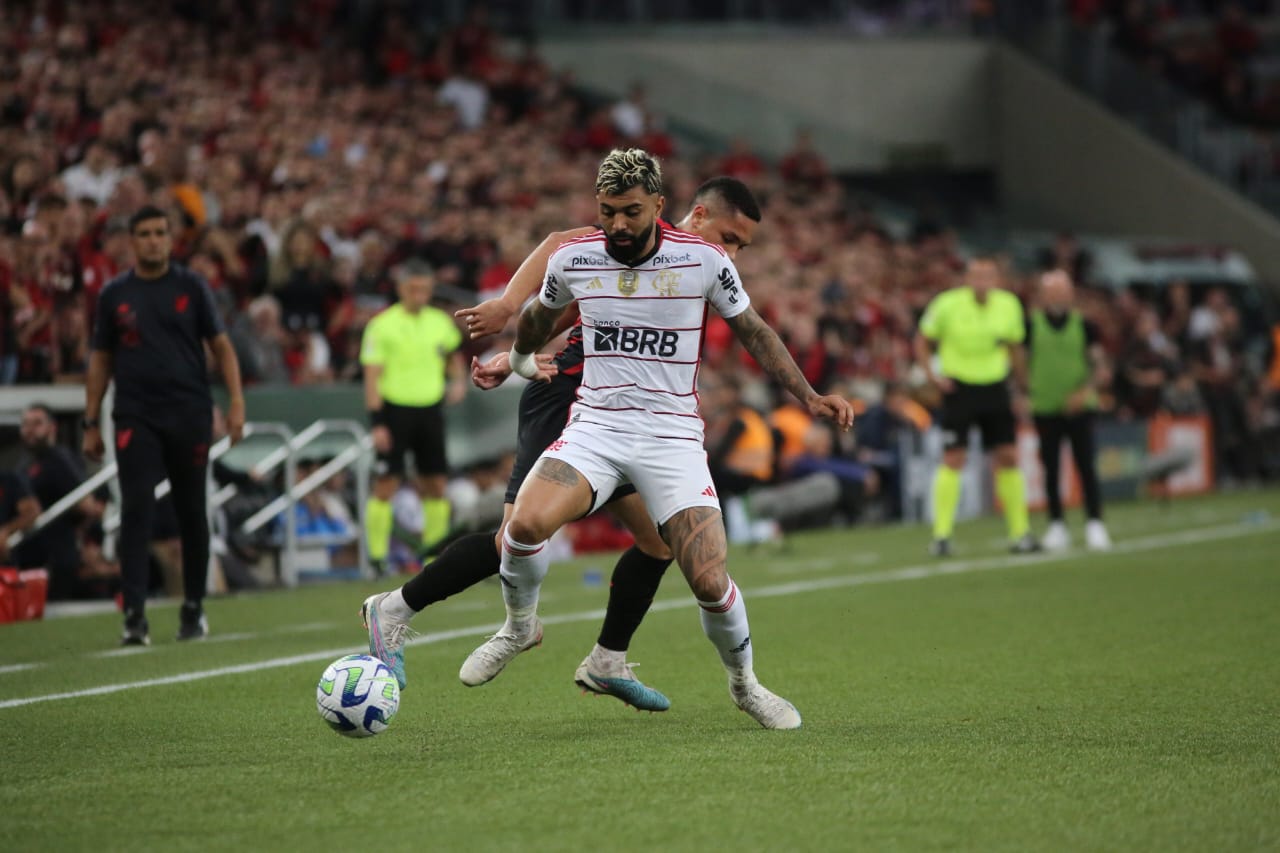 Gabigol em Athletico e Flamengo