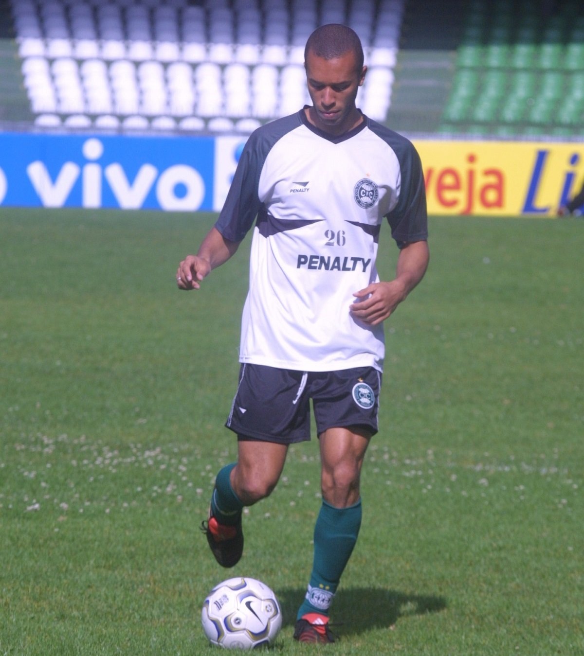 O zagueiro Miranda