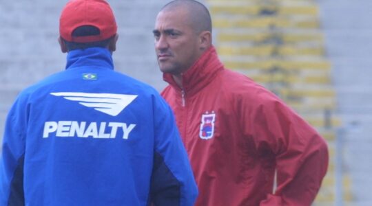 O zagueiro e líbero Nem, ex-Paraná Clube e Athletico Paranaense