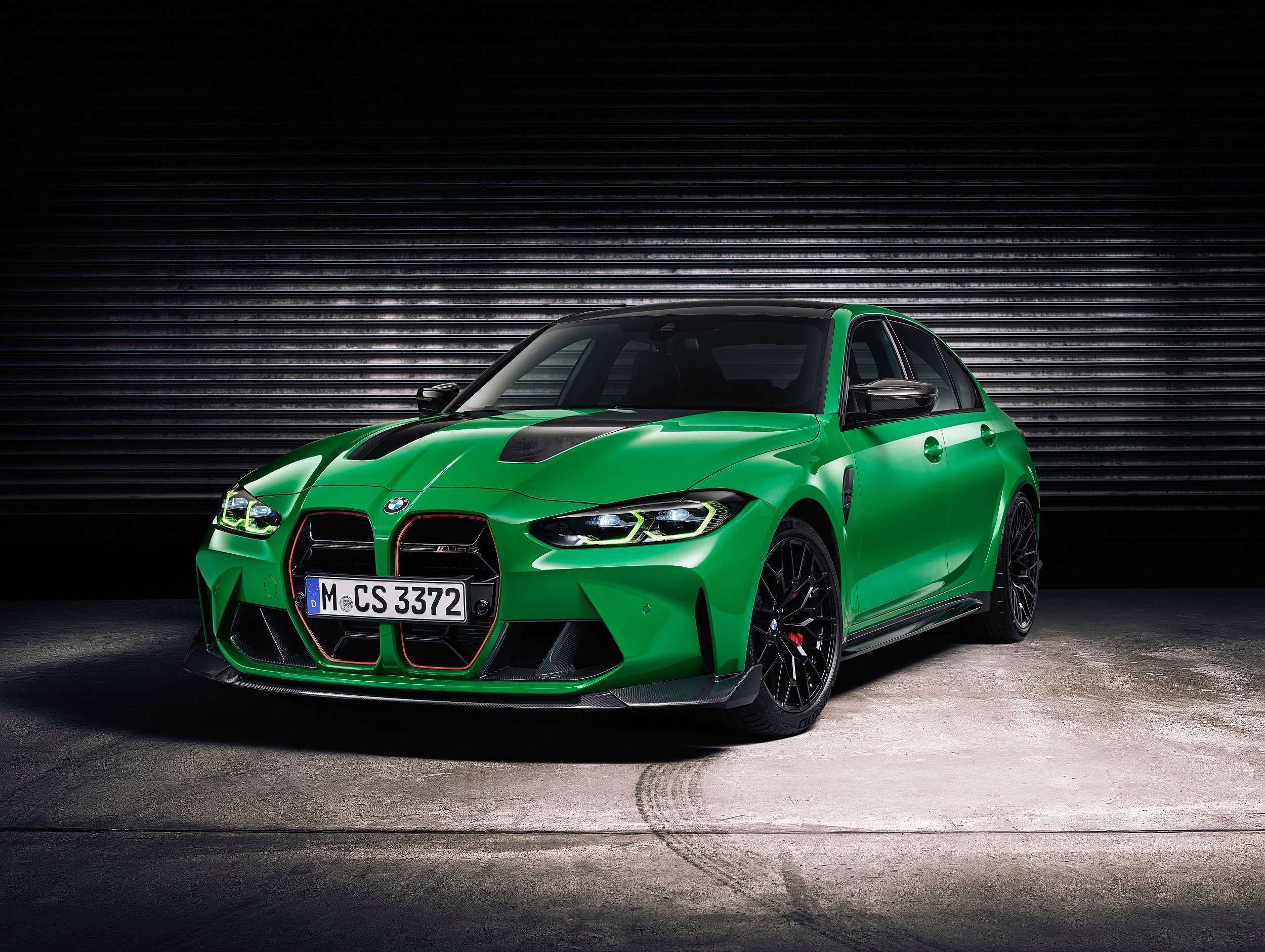 P90492782_highRes_the-all-new-bmw-m3-c
