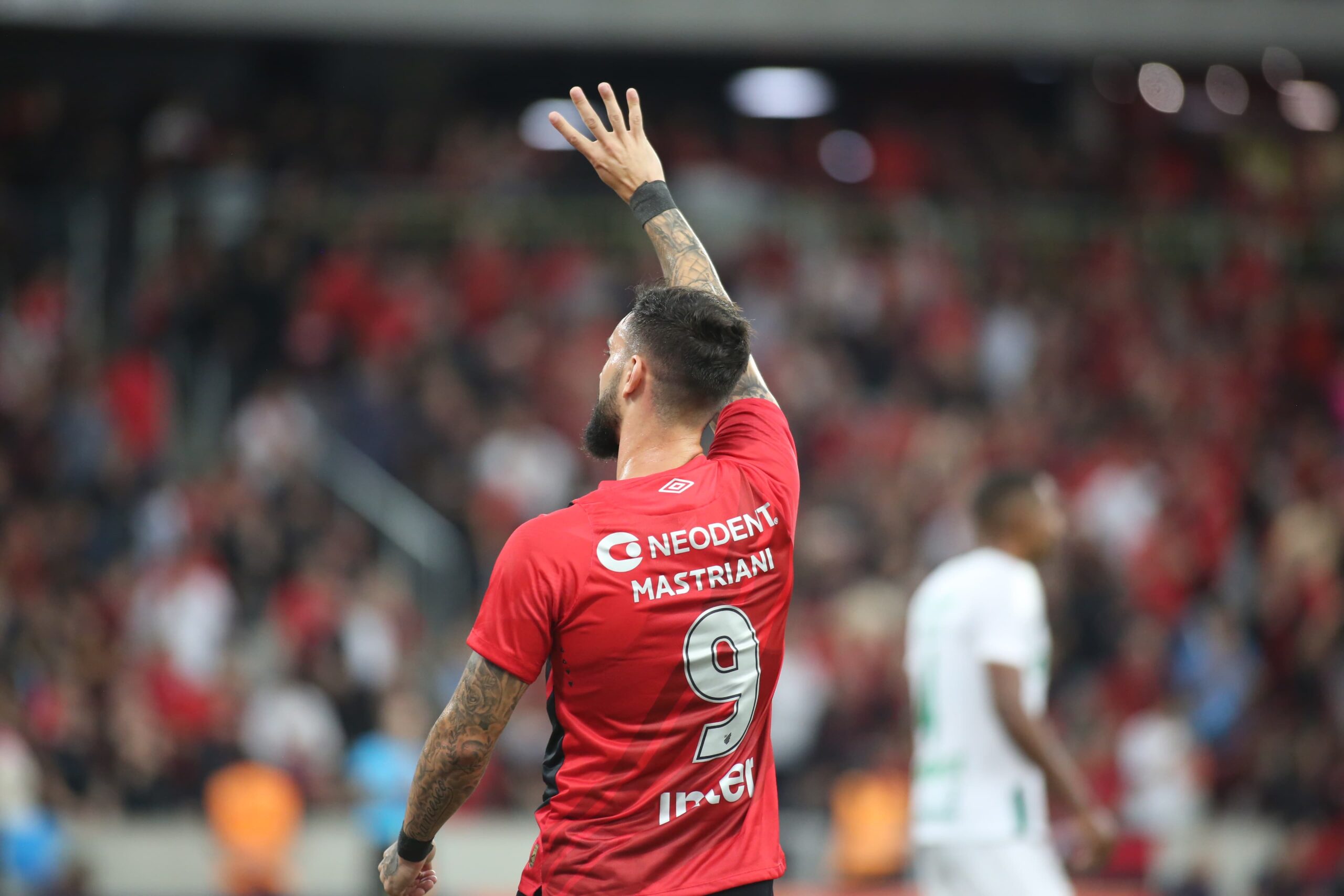 O atacante Mastriani do Athletico Paranaense