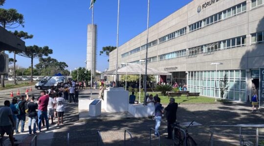 TRE do Paraná testa novos recursos de acessibilidade das urnas eletrônicas
