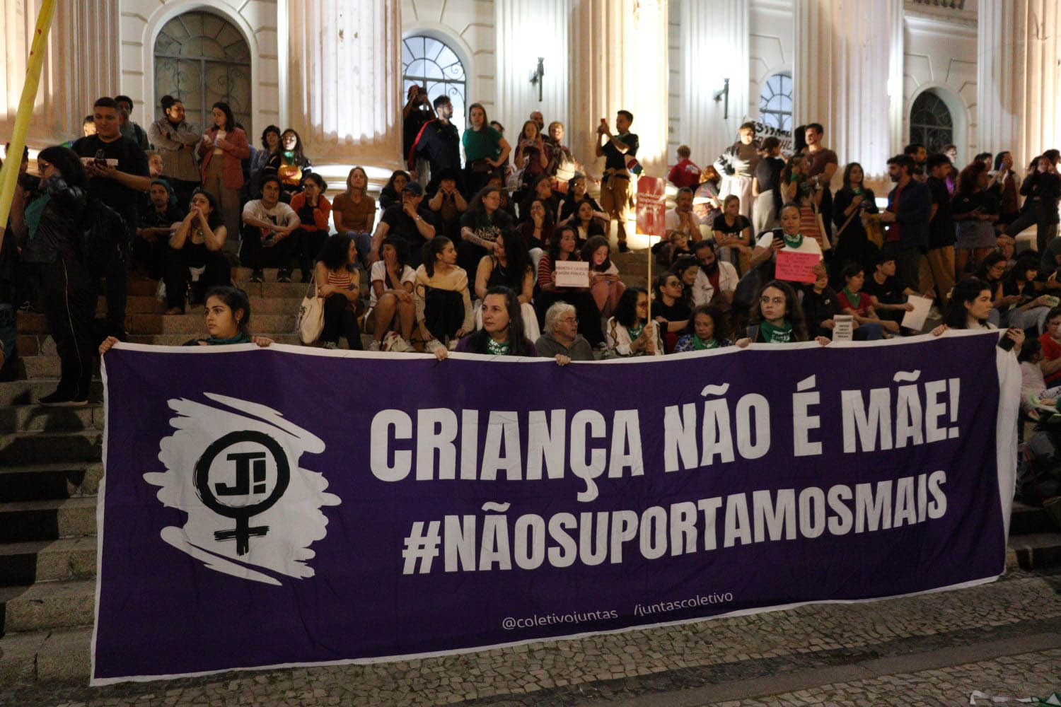 14protesto02
