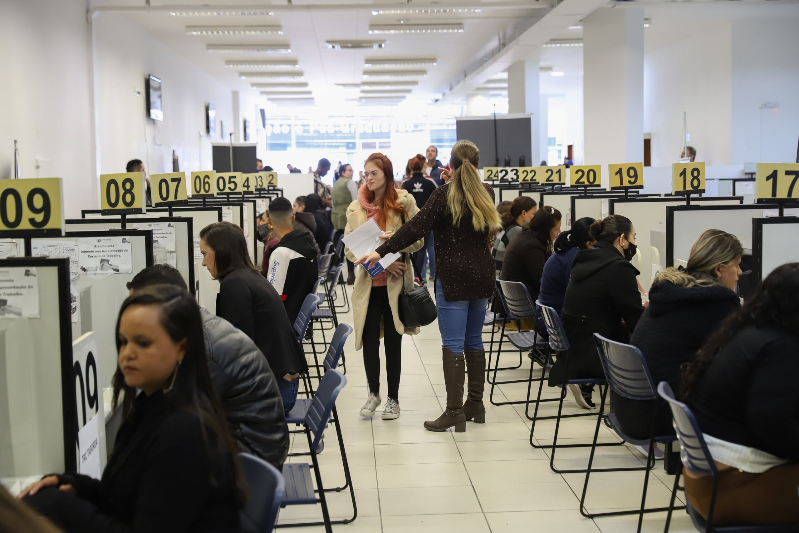 Agência do Trabalhador do Paraná tem ofertas de mais de 20 mil vagas com carteira assinada, (Geraldo Bubniak/AEN)