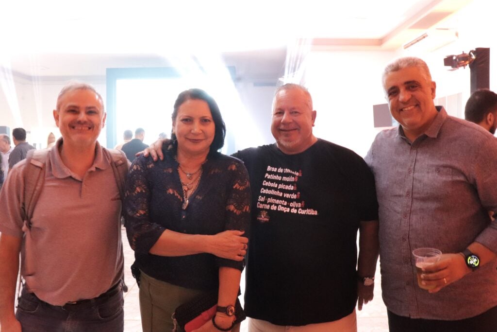 Alexandre-Bueno-da-Sun-Mobi-Nilcea-Almeida-e-Sergio-Medeiros-da-Curitiba-Honesta-e-Rogerio-Amador-da-SantosPRess.-Foto-Divulgacao