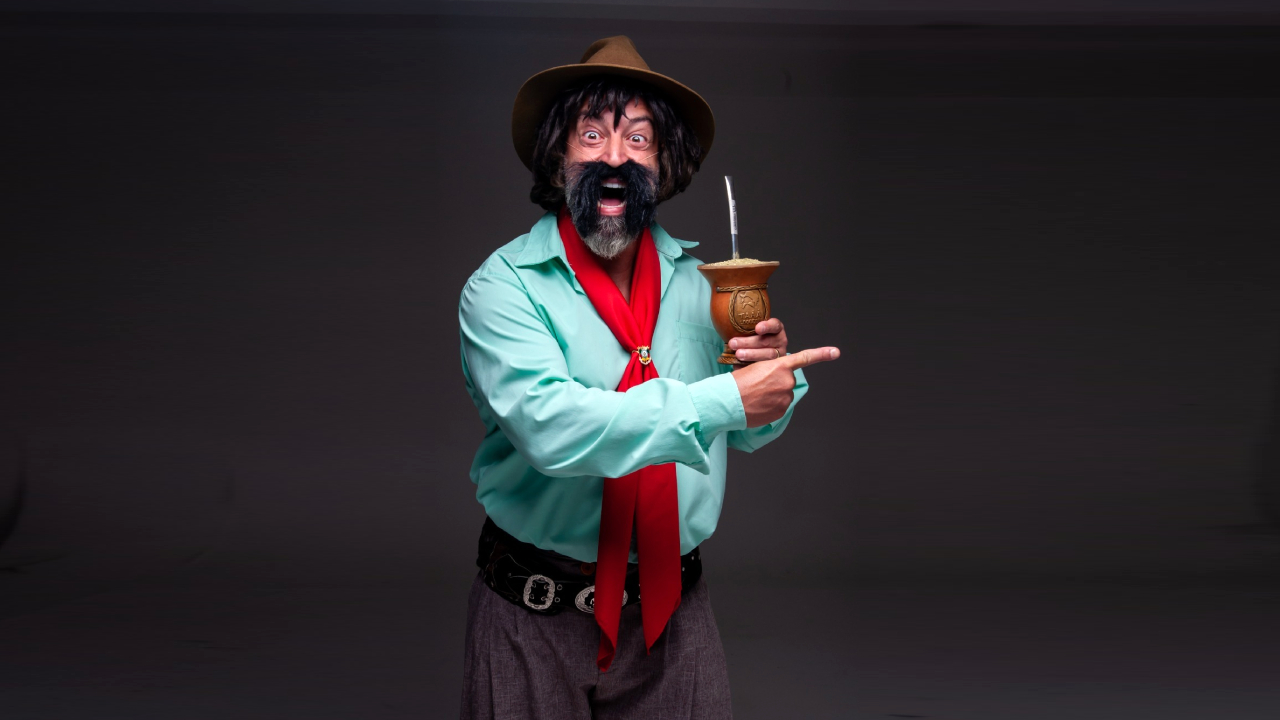 CrisPereirapersonagemGaudencio-CredMaiaraPaganotto