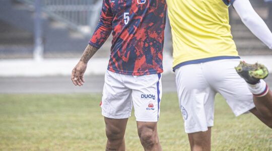 O volante Bruno Silva, do Paraná Clube