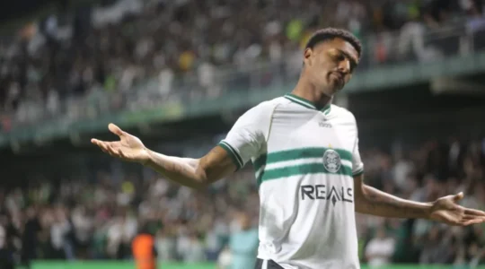 Coritiba lidera ranking da Série B