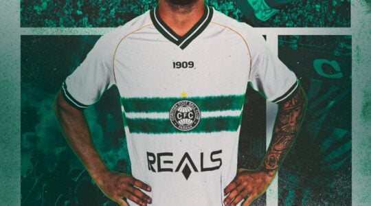 Coritiba anuncia a renovação contratual com Lucas Ronier