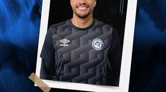 Atacante Lucas Vieira é contratado pelo Paraná Clube