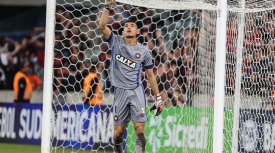 O goleiro Santos