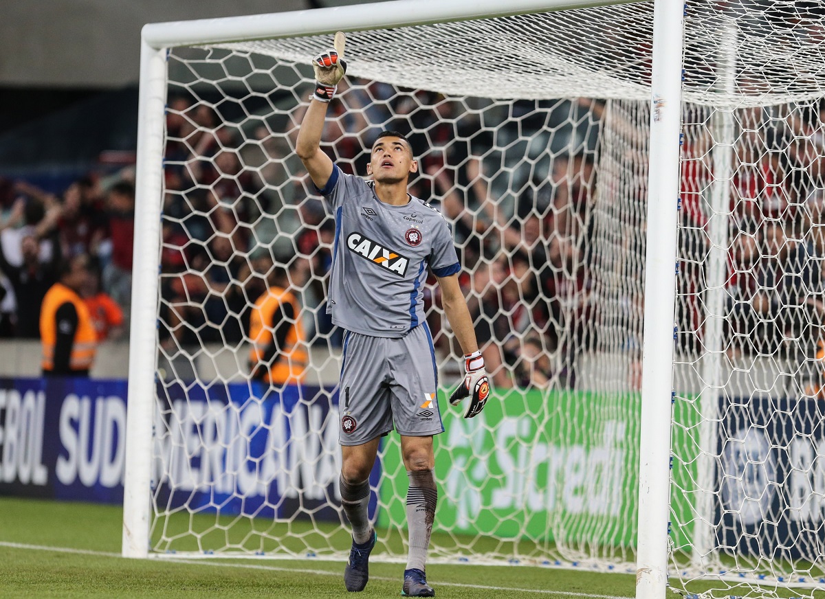 O goleiro Santos