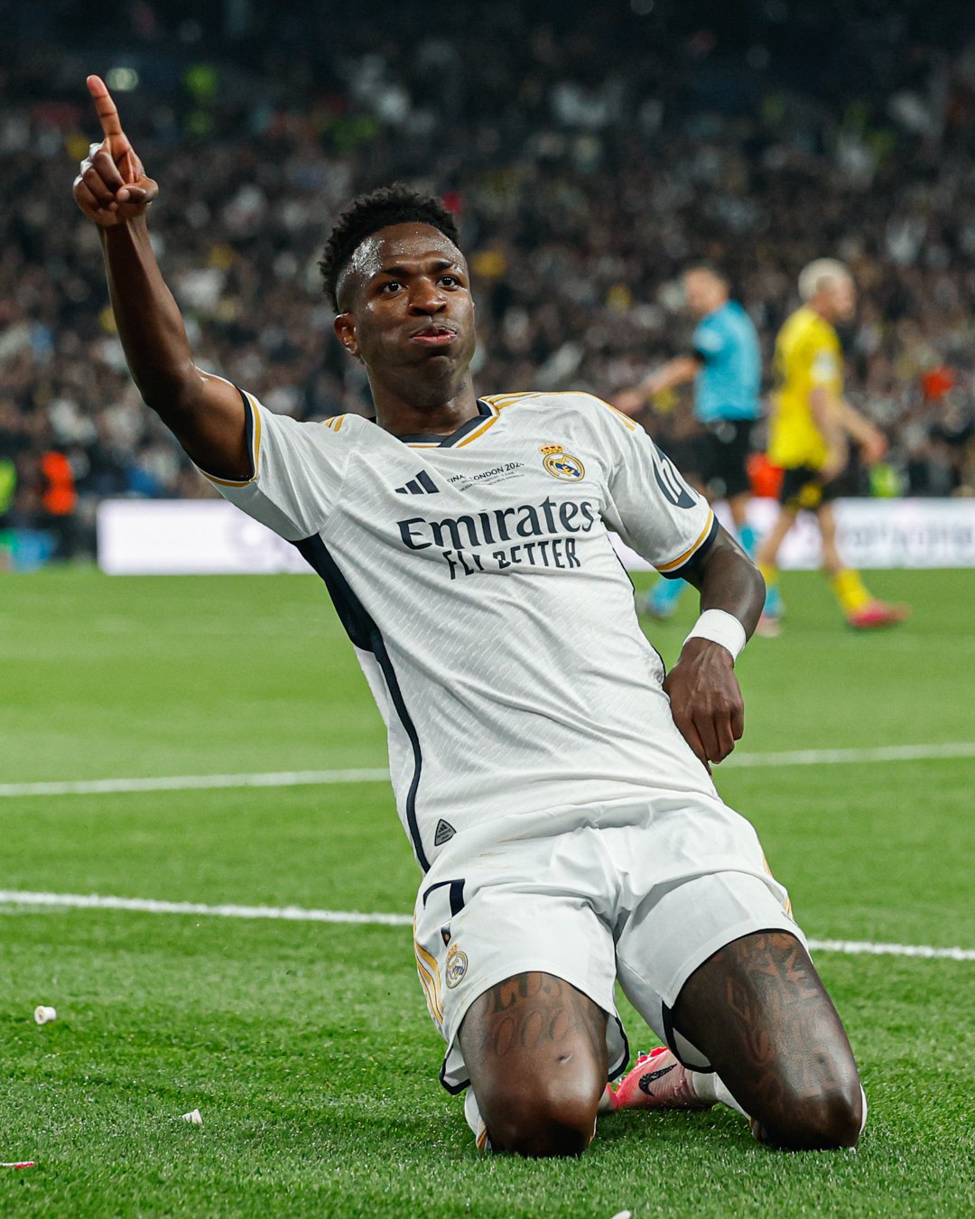Vini Jr comemora gol pelo Real Madrid