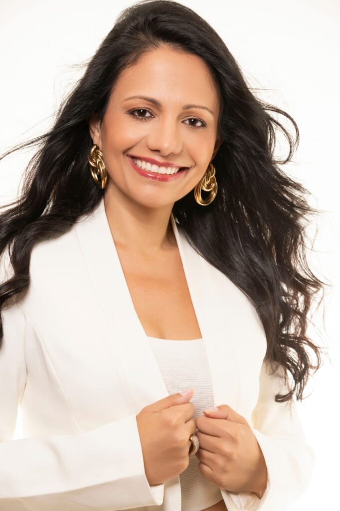 Elaine-Dias-