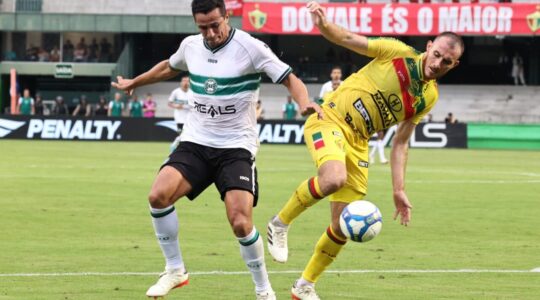 Leandro Damião, atacante do Coritiba