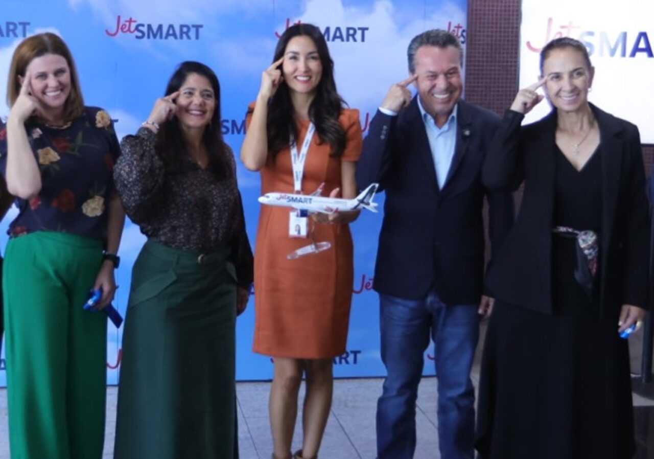 JETSMART FOTO