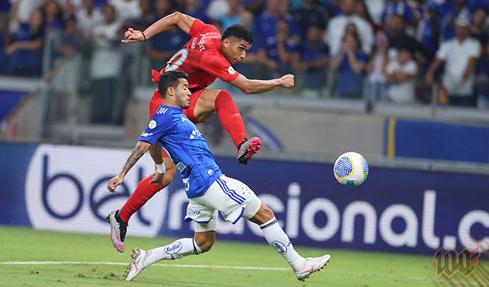 O atacante Julimar, do Athletico Paranaense