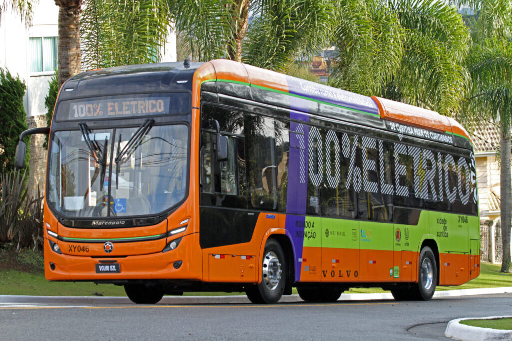 Volvo_BZL-33