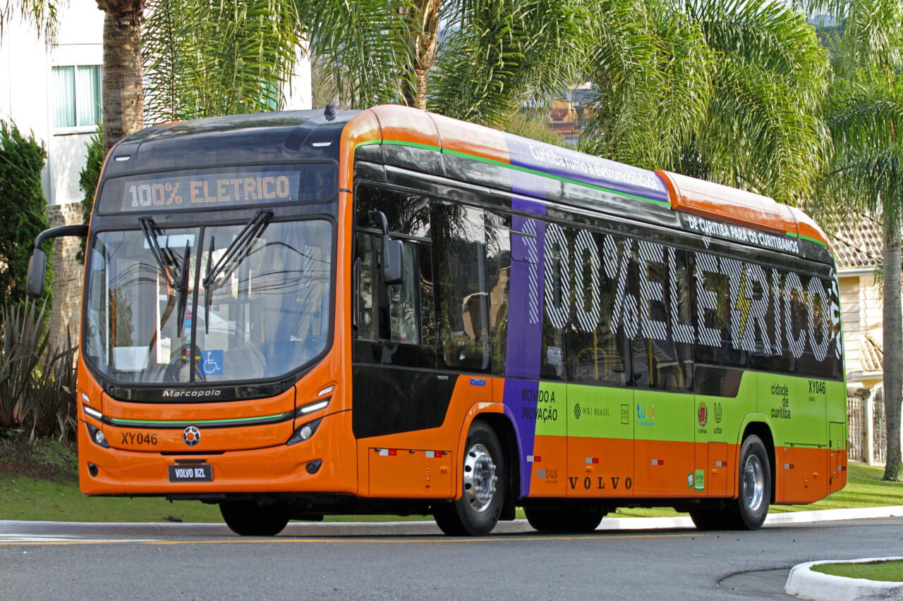 Volvo_BZL-33