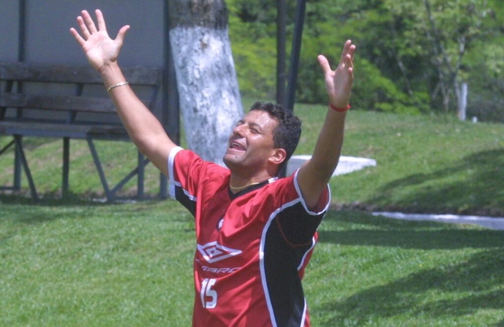 O atacante Washington Coração Valente, do Athletico Paranaense