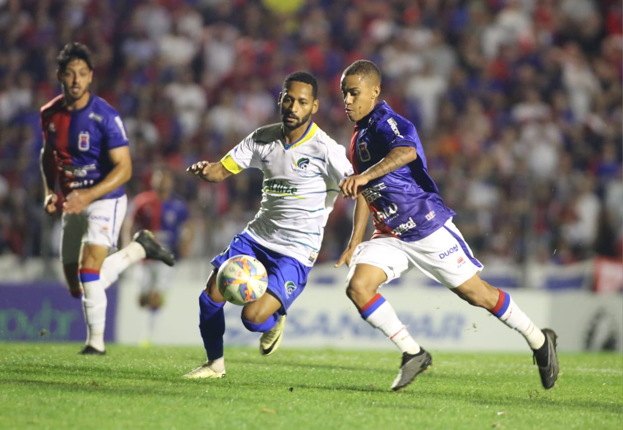 Paraná Clube x Patriotas na Vila Capanema