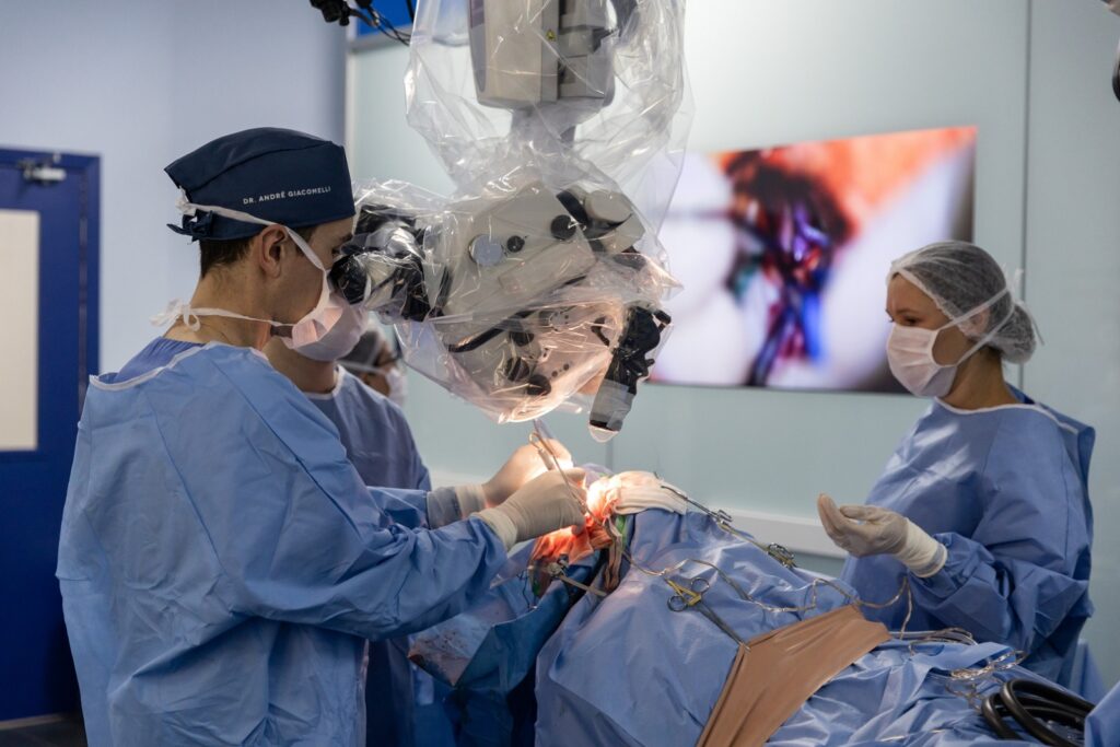 Cirurgia de aneurisma cerebral, doença silenciosa que pode matar