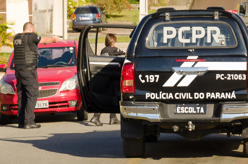 Duas pessoas são presas em flagrante por tráfico de drogas em Cascavel